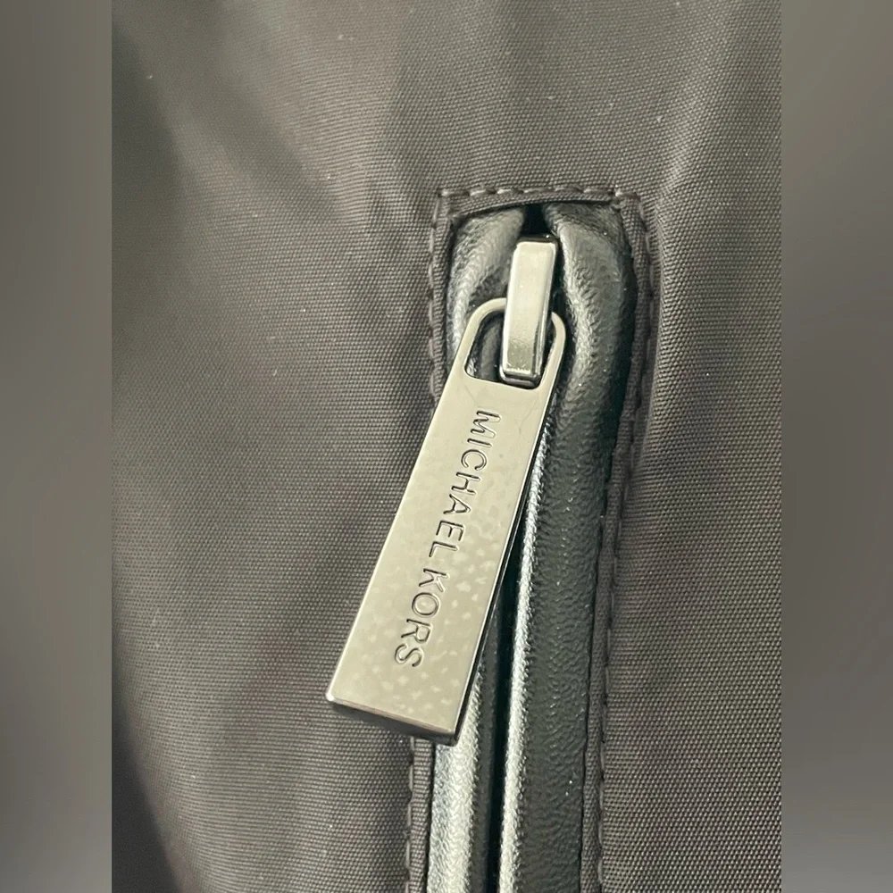 MICHAEL KORS HOODED ZIP SNAP FRONT TRENCHCOAT SIZE XS